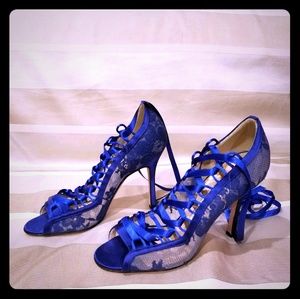 Manolo Blahnik size 36.5 US 6.5 laceup high heels